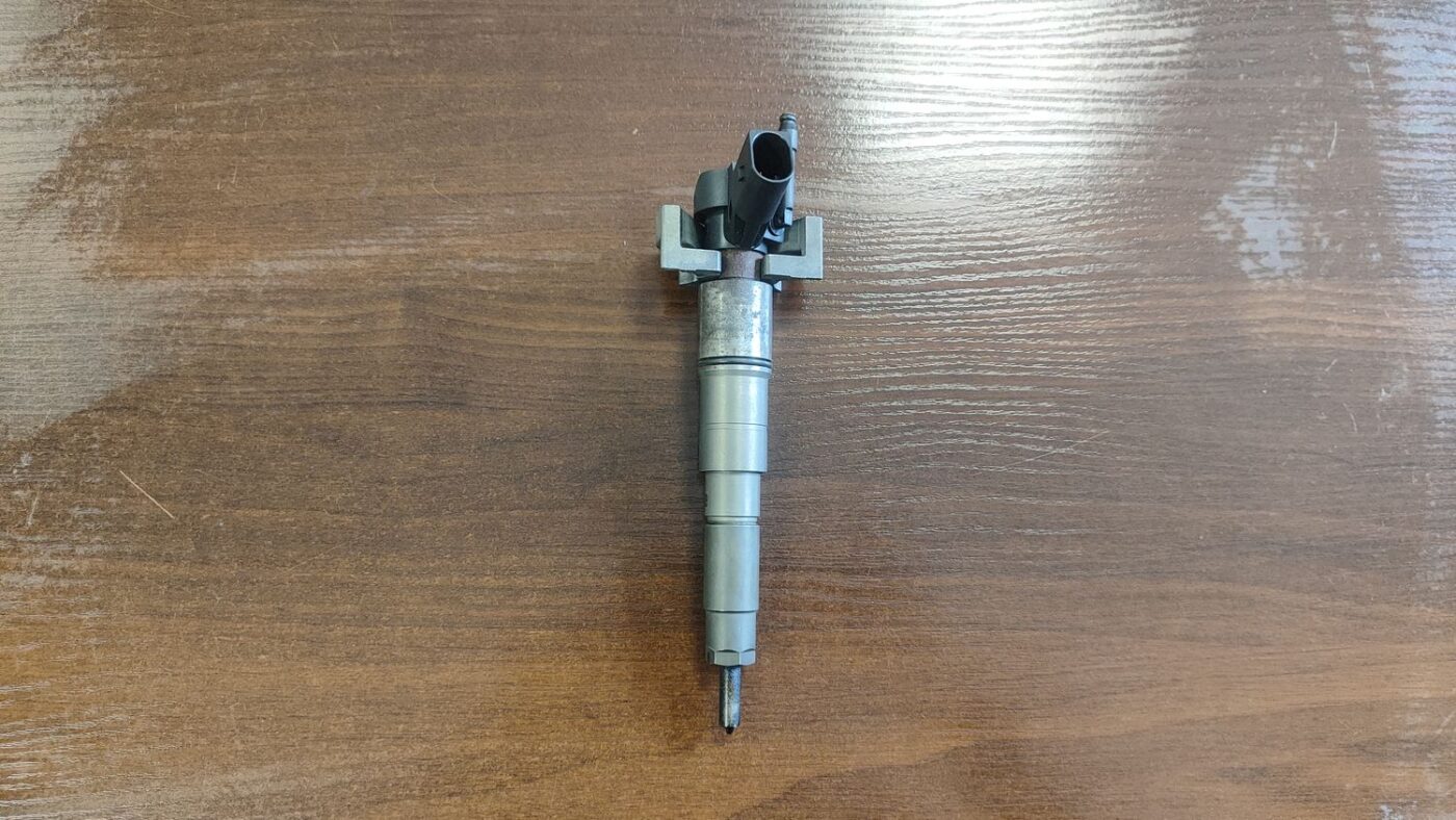 Degvielas smidzinātājs priekš BMW 530D E61 2006 TOURING BLUE 2 Degvielas smidzinātājs priekš BMW 530D E61 2006 TOURING BLUE