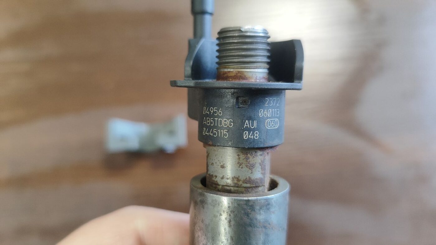 Degvielas smidzinātājs priekš BMW 530D E61 2006 TOURING BLUE 5 Degvielas smidzinātājs priekš BMW 530D E61 2006 TOURING BLUE