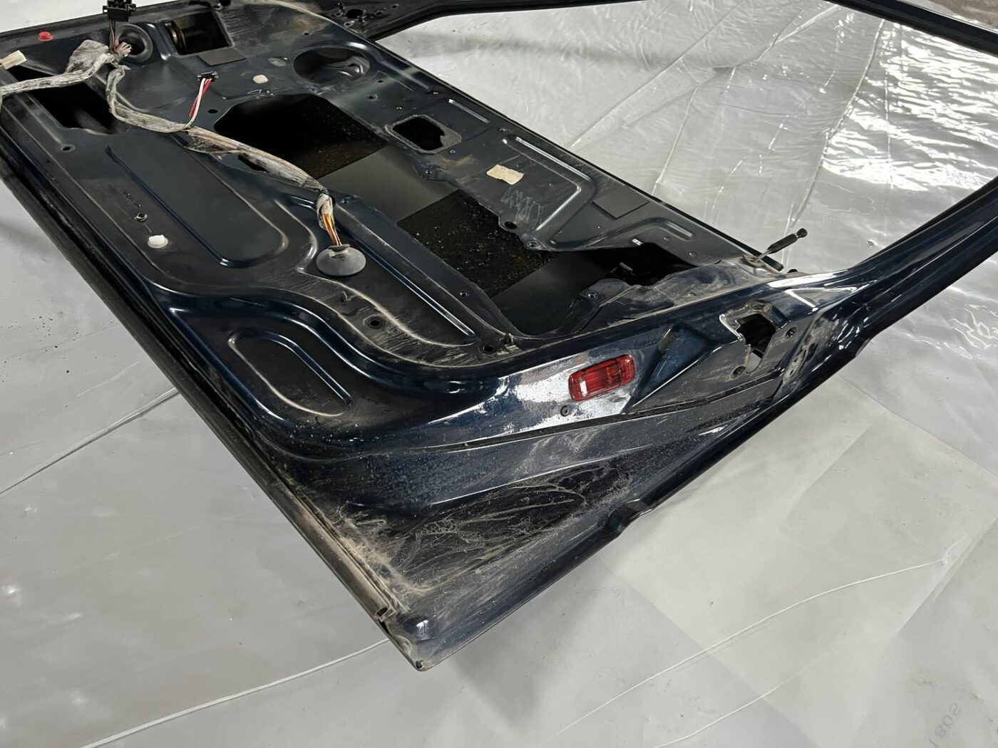 Priekšējās labās durvis priekš VOLVO V70 2000 4 Priekšējās labās durvis priekš VOLVO V70 2000