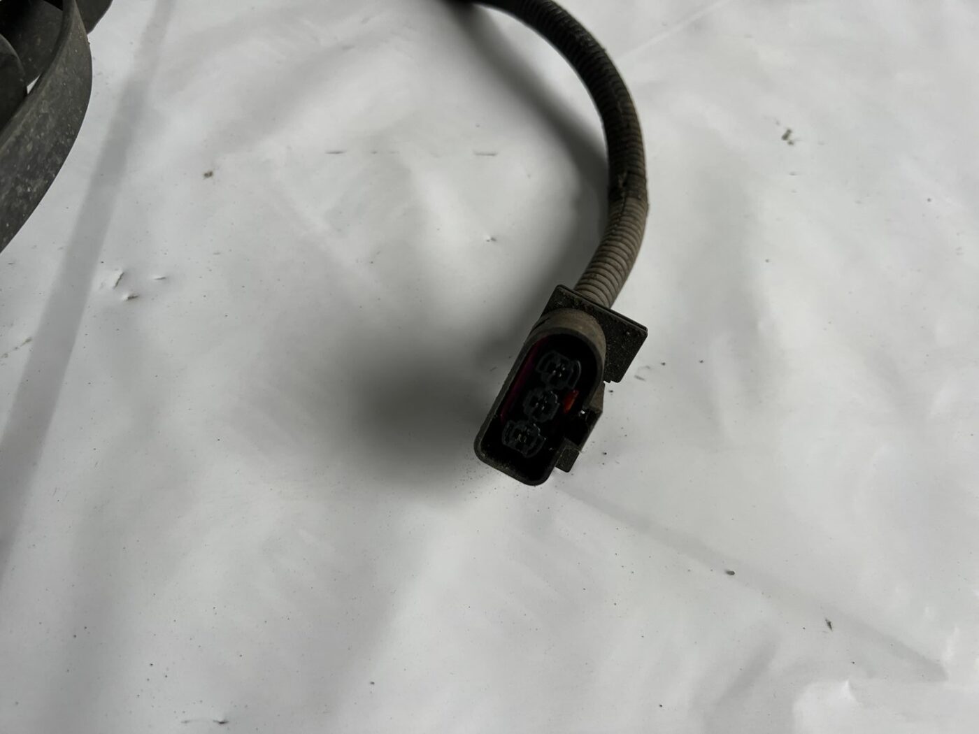 Dzesēšanas radiatora ventilators priekš AUDI A4 2001 SEDAN 2 Dzesēšanas radiatora ventilators priekš AUDI A4 2001 SEDAN