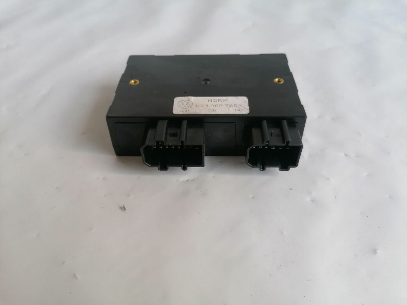 Komforta vadības bloks priekš VW NEW BEETLE 2001 4 Komforta vadības bloks priekš VW NEW BEETLE 2001