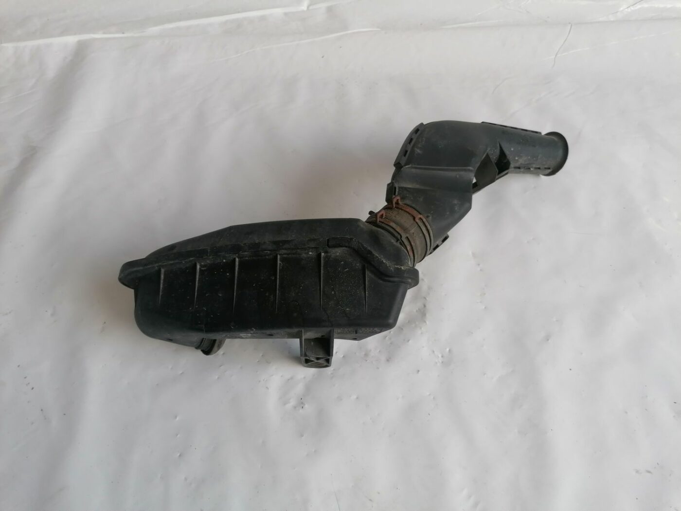 Gaisa filtra korpuss priekš VW NEW BEETLE 2001 1 Gaisa filtra korpuss priekš VW NEW BEETLE 2001