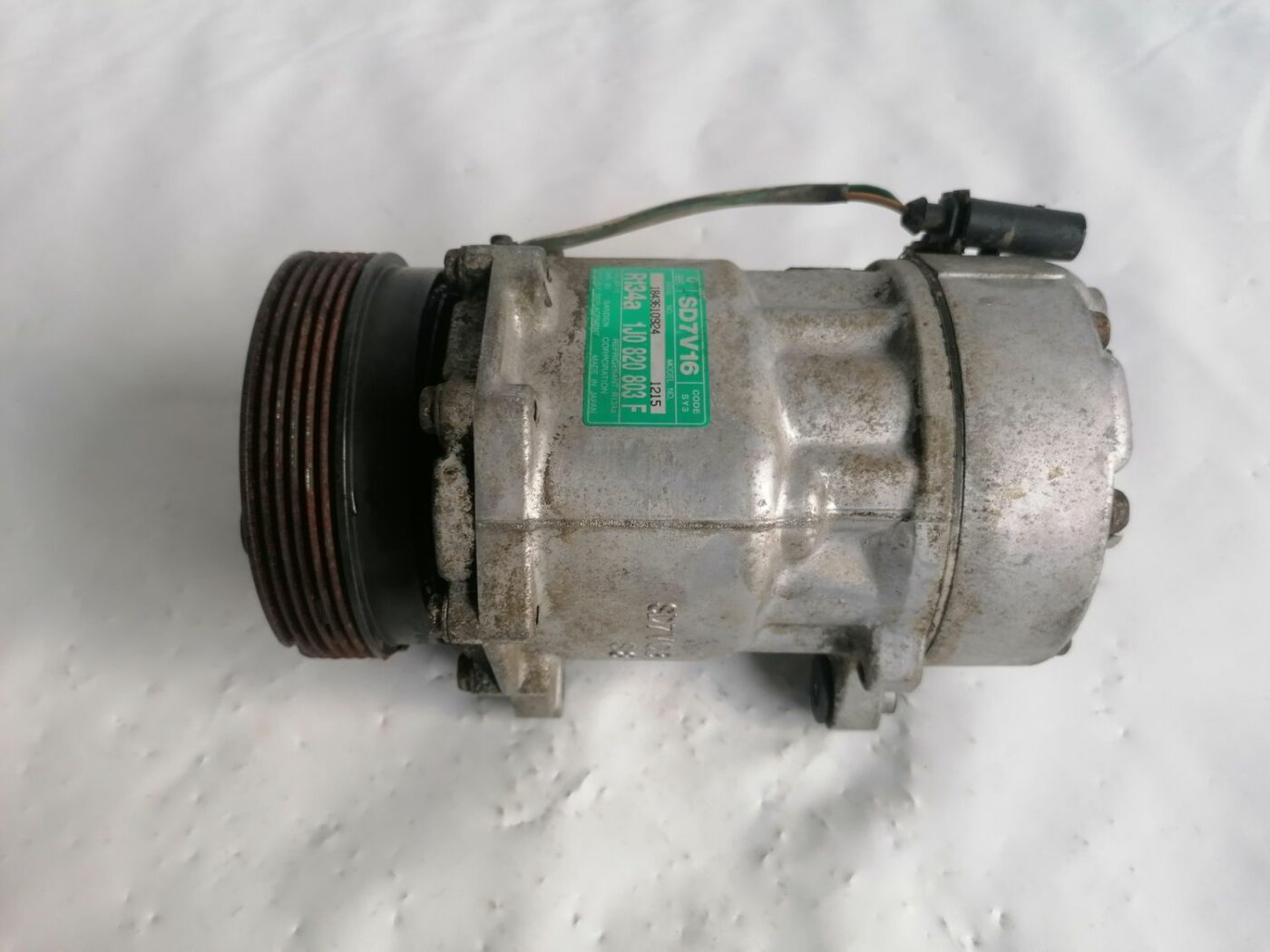 Gaisa kondicioniera kompresors priekš VW NEW BEETLE 2001 2 Gaisa kondicioniera kompresors priekš VW NEW BEETLE 2001