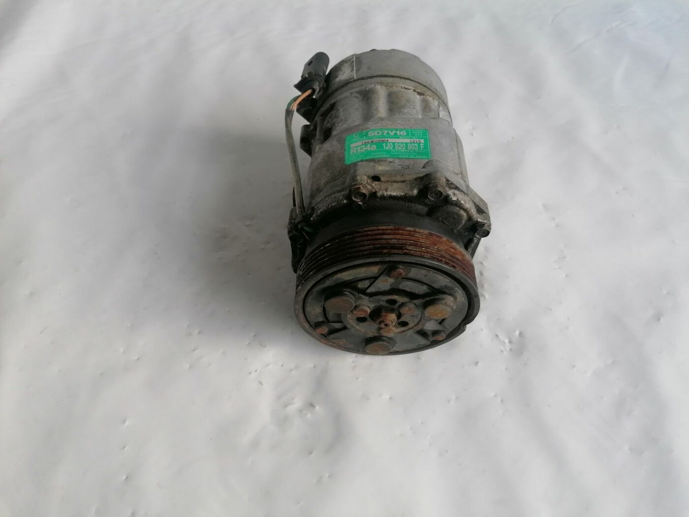 Gaisa kondicioniera kompresors priekš VW NEW BEETLE 2001 9 Gaisa kondicioniera kompresors priekš VW NEW BEETLE 2001