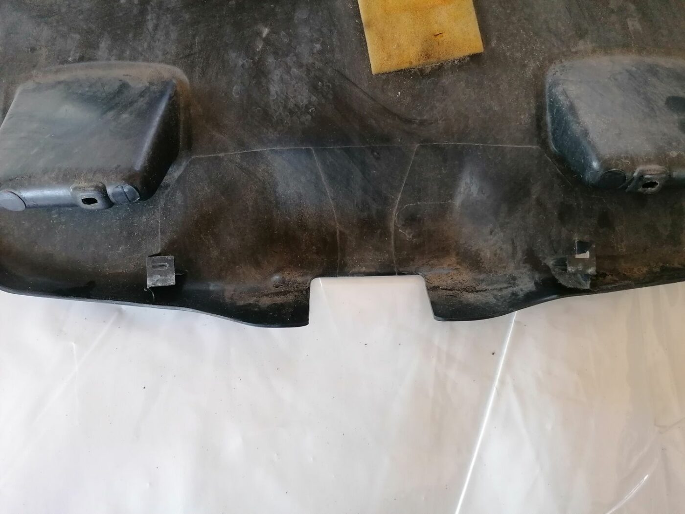 Bagāžnieka vāka liela apdare priekš VW NEW BEETLE 2001 8 Bagāžnieka vāka liela apdare priekš VW NEW BEETLE 2001