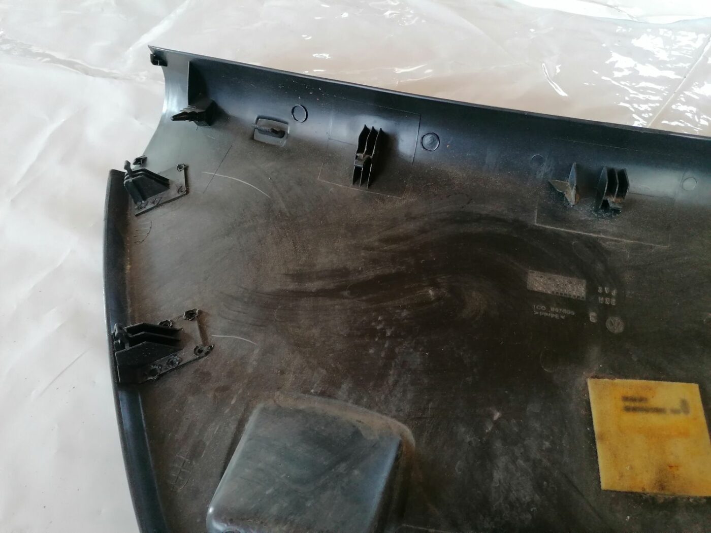 Bagāžnieka vāka liela apdare priekš VW NEW BEETLE 2001 5 Bagāžnieka vāka liela apdare priekš VW NEW BEETLE 2001