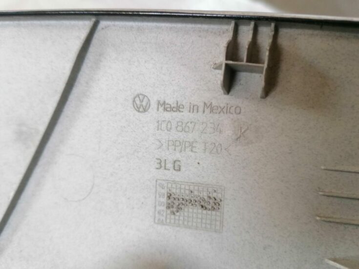 Priekšējas salona statnes apdare priekš VW NEW BEETLE 2001 3