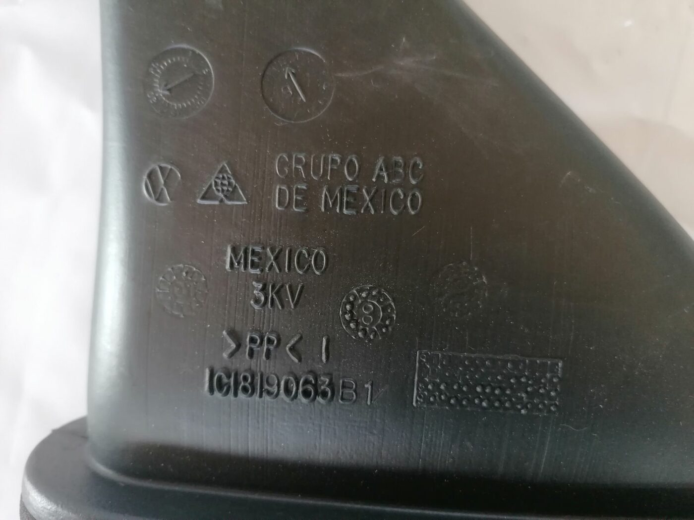 Salona gaisa vads priekš VW NEW BEETLE 2001 3 Salona gaisa vads priekš VW NEW BEETLE 2001