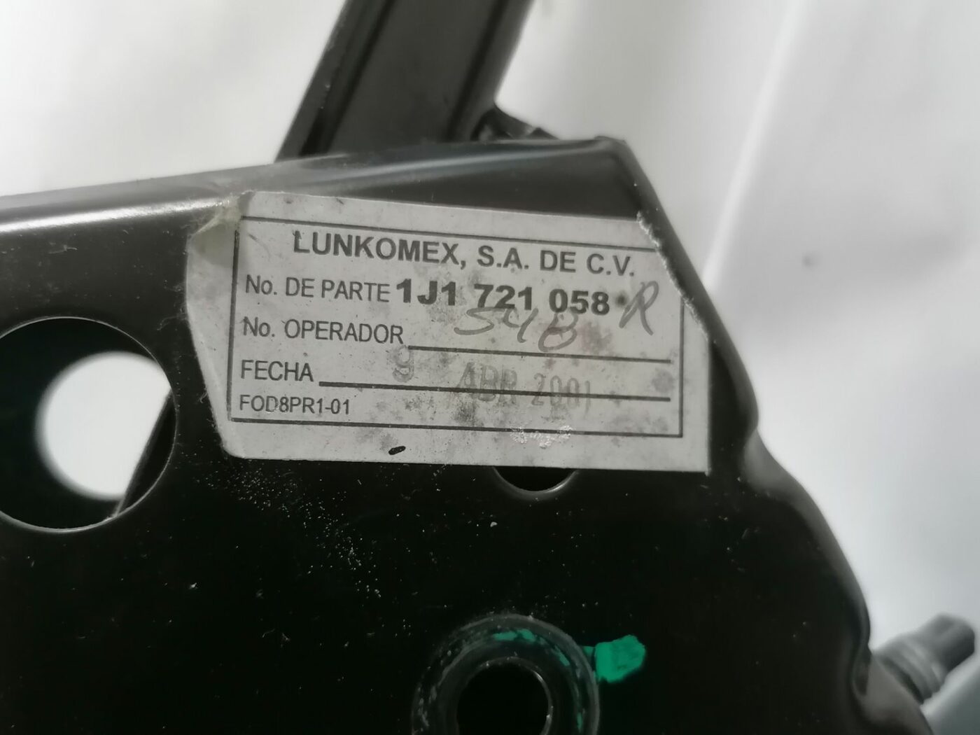 Pedāļa kronšteins priekš VW NEW BEETLE 2001 3 Pedāļa kronšteins priekš VW NEW BEETLE 2001