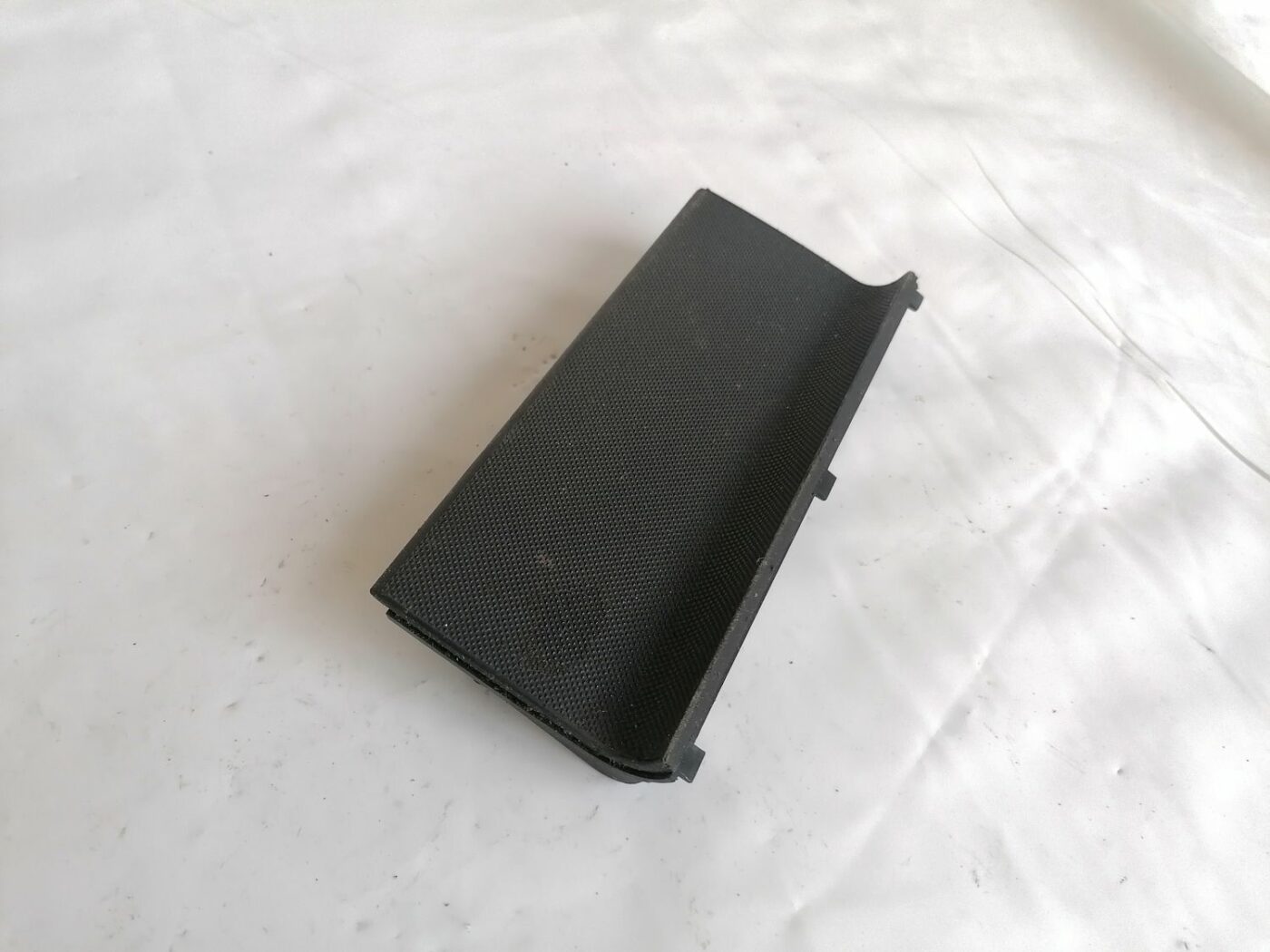 Mantu glabāšanas nodalījuma uzlika priekš AUDI A4 2001 SEDAN 2 Mantu glabāšanas nodalījuma uzlika priekš AUDI A4 2001 SEDAN