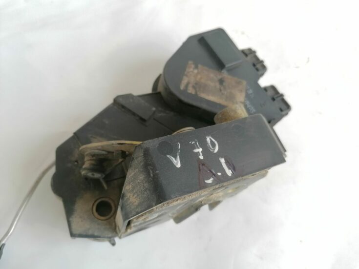 Aizmugurējo labo durvju slēdzene priekš VOLVO V70 2000