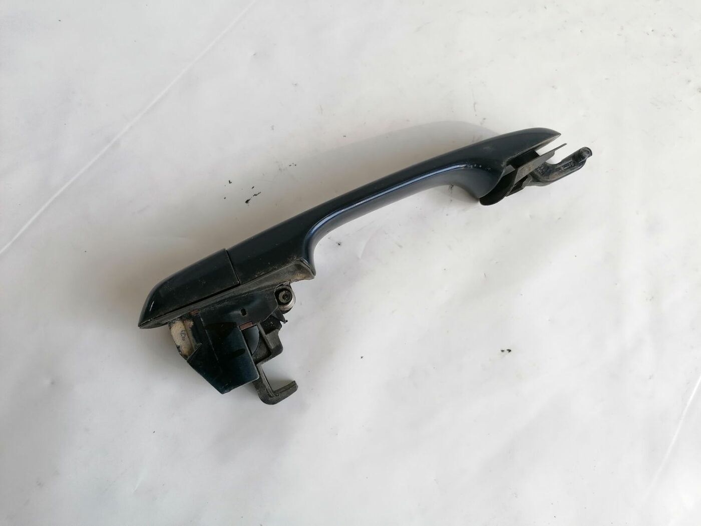 Aizmugurējāis labais durvju rokturis priekš VOLVO V70 2000 4 Aizmugurējāis labais durvju rokturis priekš VOLVO V70 2000