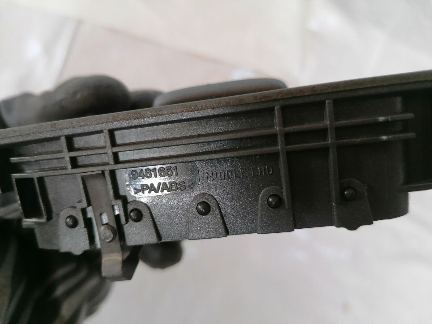 Mērinstrumentu paneļa gaisa vads, centrā priekš VOLVO V70 2000 3 Mērinstrumentu paneļa gaisa vads, centrā priekš VOLVO V70 2000