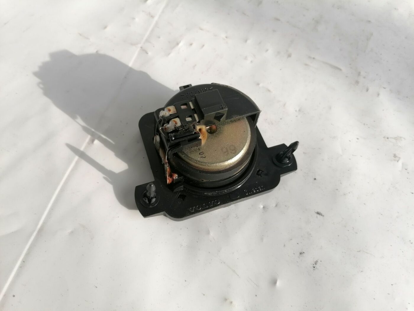 Durvju skaļrunis, augšā priekš VOLVO V70 2000 2 Durvju skaļrunis, augšā priekš VOLVO V70 2000