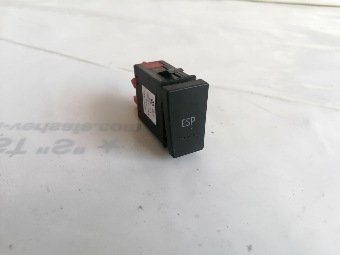 ESP poga priekš VW PASSAT 2003 UNIVERSAL BLUE 2 ESP poga priekš VW PASSAT 2003 UNIVERSAL BLUE