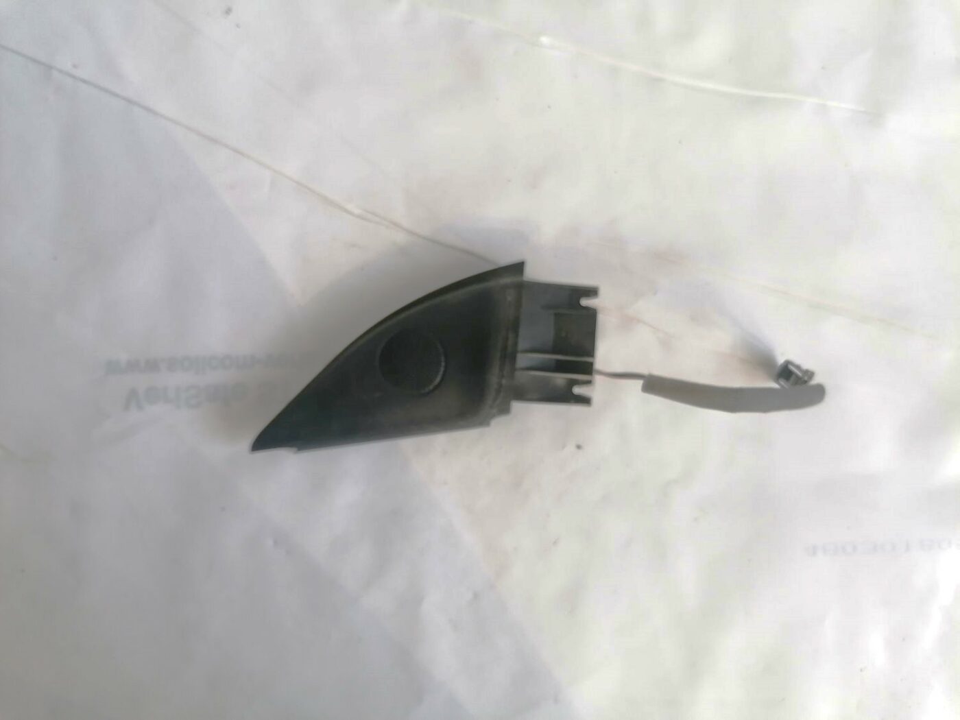 Durvju spoguļa apdares uzlika salonā (ar skaļruni) priekš VW PASSAT 2003 UNIVERSAL BLUE 1 Durvju spoguļa apdares uzlika salonā (ar skaļruni) priekš VW PASSAT 2003 UNIVERSAL BLUE