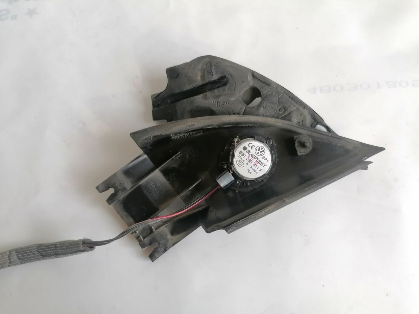 Durvju spoguļa apdares uzlika salonā (ar skaļruni) priekš VW PASSAT 2003 UNIVERSAL BLUE 5 Durvju spoguļa apdares uzlika salonā (ar skaļruni) priekš VW PASSAT 2003 UNIVERSAL BLUE