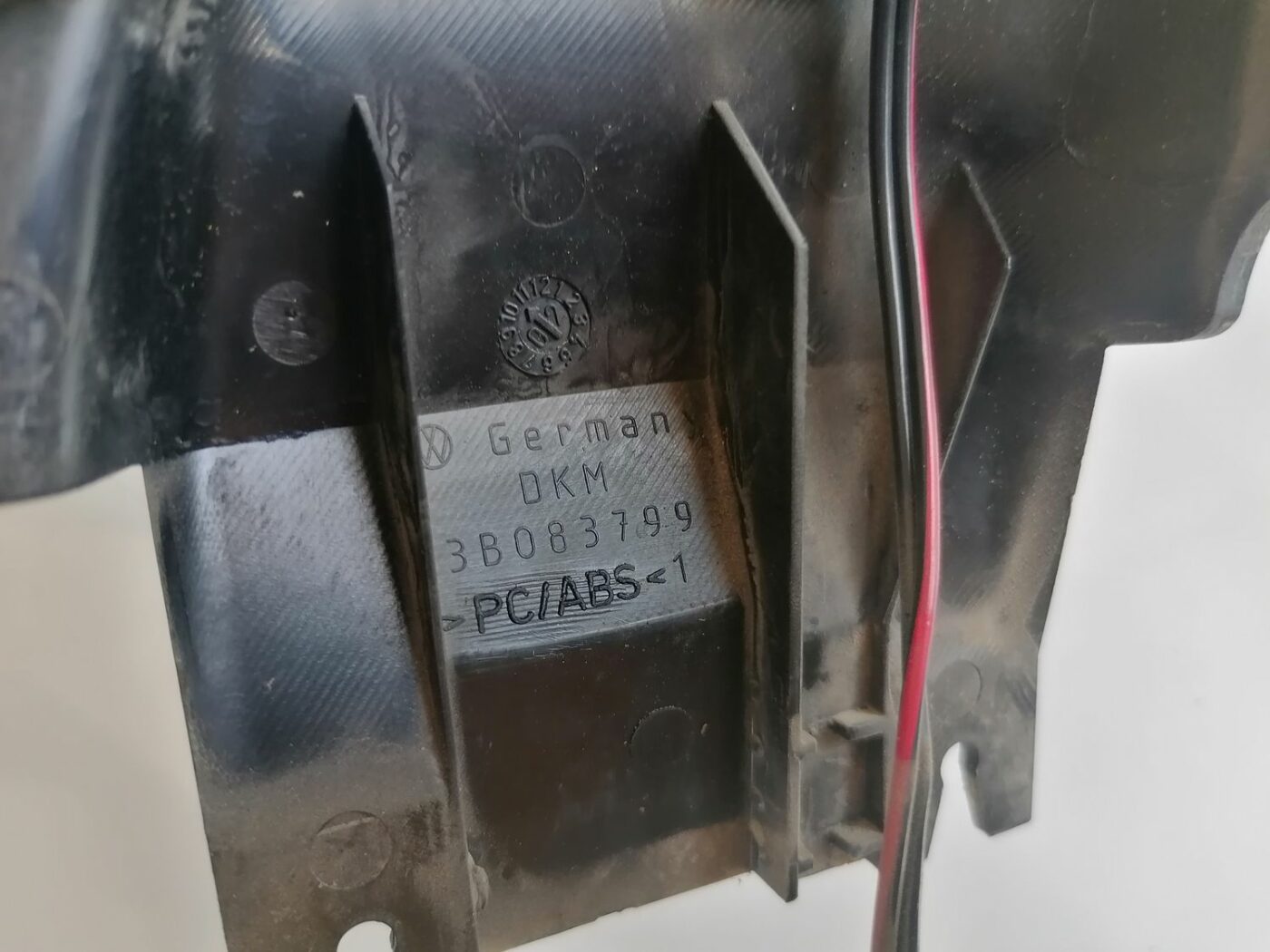 Durvju spoguļa apdares uzlika salonā (ar skaļruni) priekš VW PASSAT 2003 UNIVERSAL BLUE 4 Durvju spoguļa apdares uzlika salonā (ar skaļruni) priekš VW PASSAT 2003 UNIVERSAL BLUE