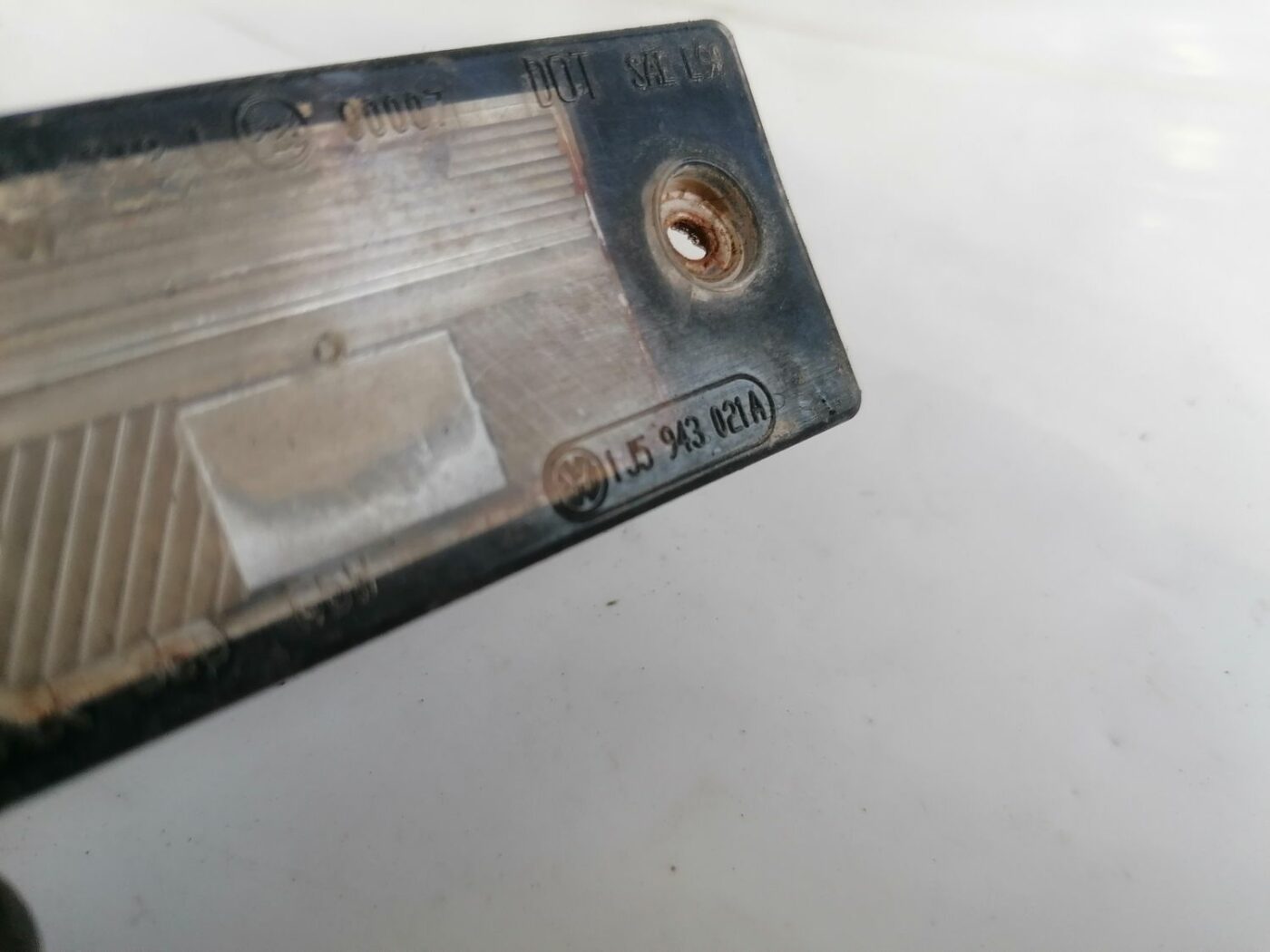 Numura zīmes apgaismojums priekš VW PASSAT 2003 UNIVERSAL BLUE 2 Numura zīmes apgaismojums priekš VW PASSAT 2003 UNIVERSAL BLUE