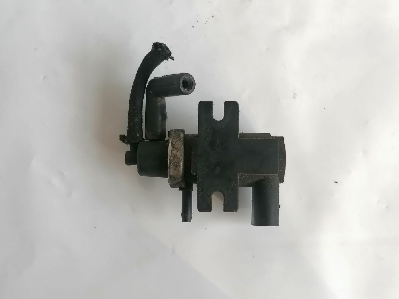 Solenoīda vakuuma vārsts priekš VW PASSAT 2003 UNIVERSAL BLUE 3 Solenoīda vakuuma vārsts priekš VW PASSAT 2003 UNIVERSAL BLUE