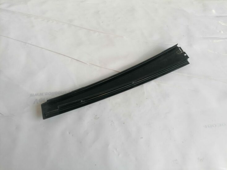Durvju stikla moldings priekš VW PASSAT 2003 UNIVERSAL BLUE