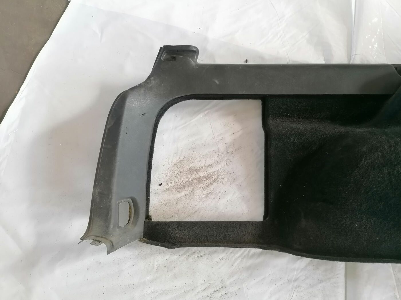 Bagāžnieka nodalījuma sānu apdare priekš VW PASSAT 2003 UNIVERSAL BLUE 5 Bagāžnieka nodalījuma sānu apdare priekš VW PASSAT 2003 UNIVERSAL BLUE