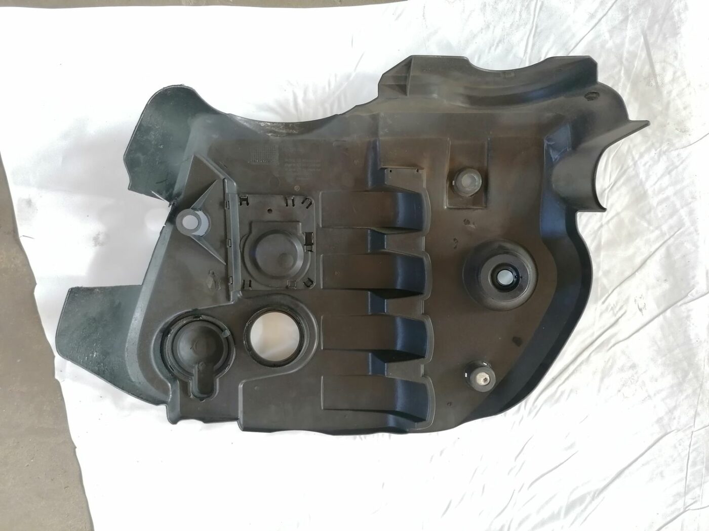 Dzinēja dekoratīvais vāks priekš VW PASSAT 2003 UNIVERSAL BLUE 2 Dzinēja dekoratīvais vāks priekš VW PASSAT 2003 UNIVERSAL BLUE