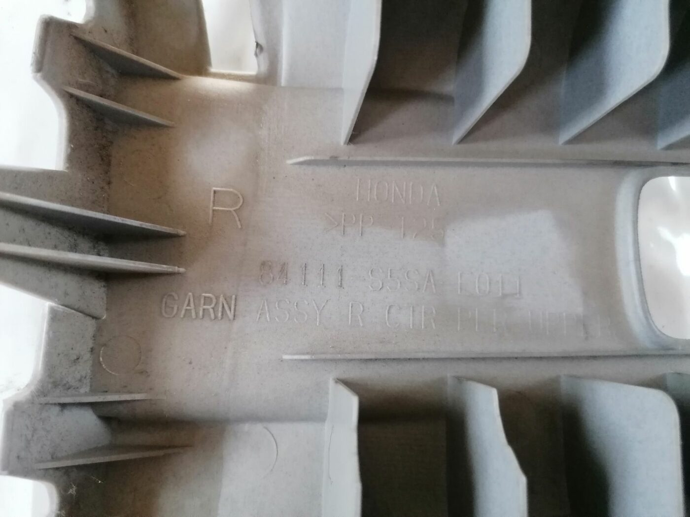 Vidējas salona statnes apdare priekš HONDA CIVIC 2004 4 Vidējas salona statnes apdare priekš HONDA CIVIC 2004