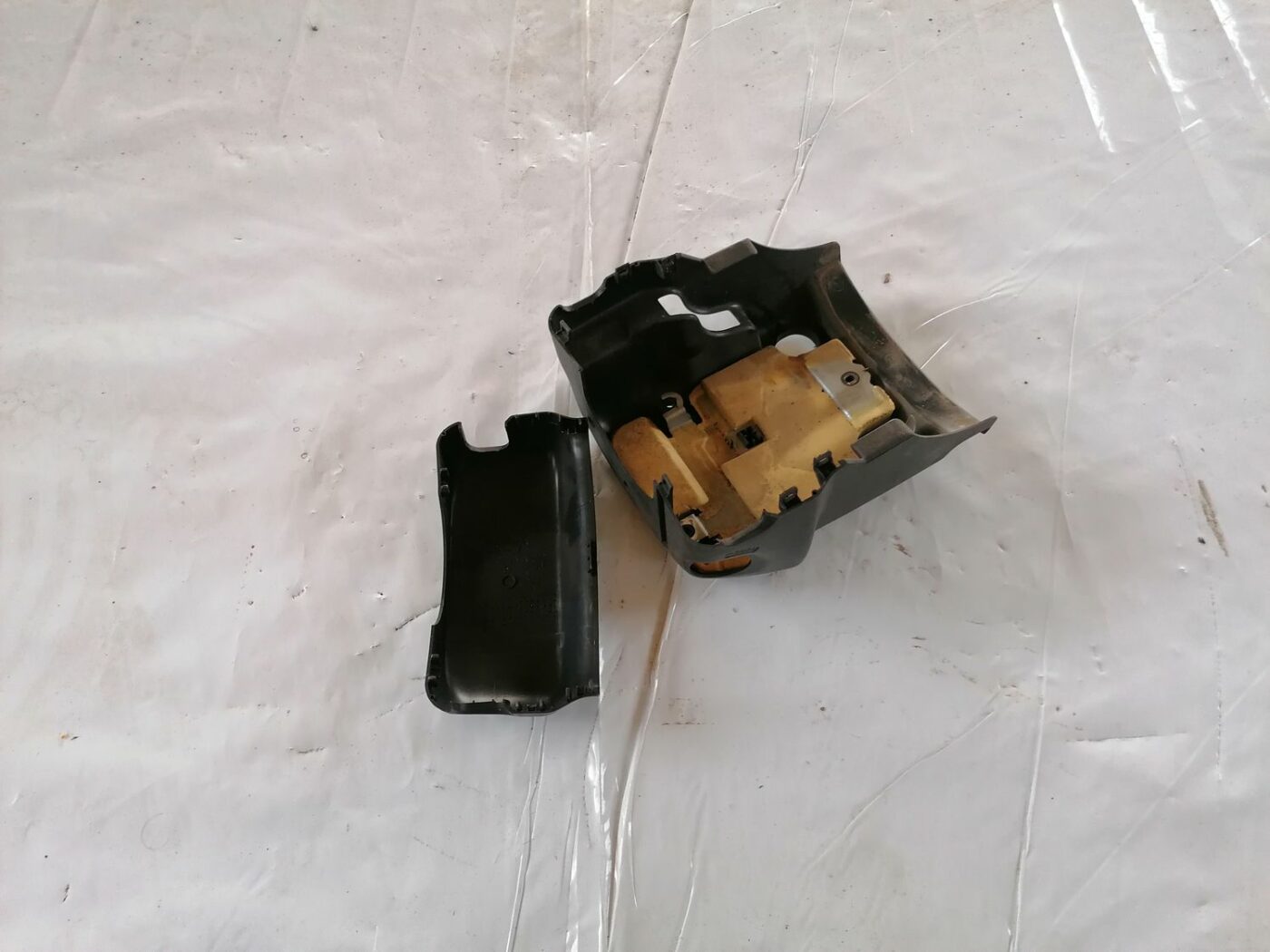 Stūres statnes putekļu aizsargs (salonā) priekš HONDA CIVIC 2004 3 Stūres statnes putekļu aizsargs (salonā) priekš HONDA CIVIC 2004