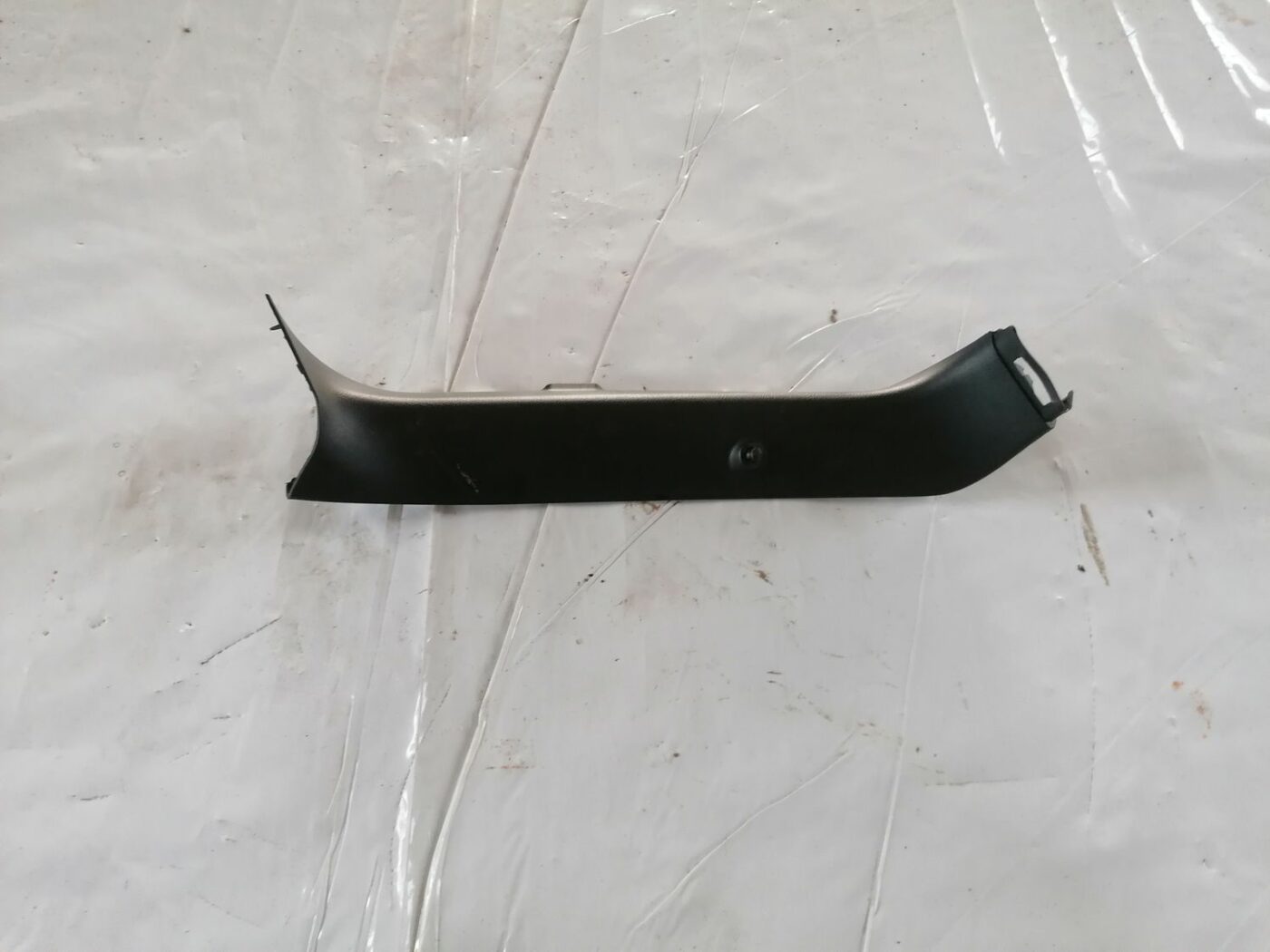 Bagāžnieka vāka apdare priekš HONDA CIVIC 2004 1 Bagāžnieka vāka apdare priekš HONDA CIVIC 2004