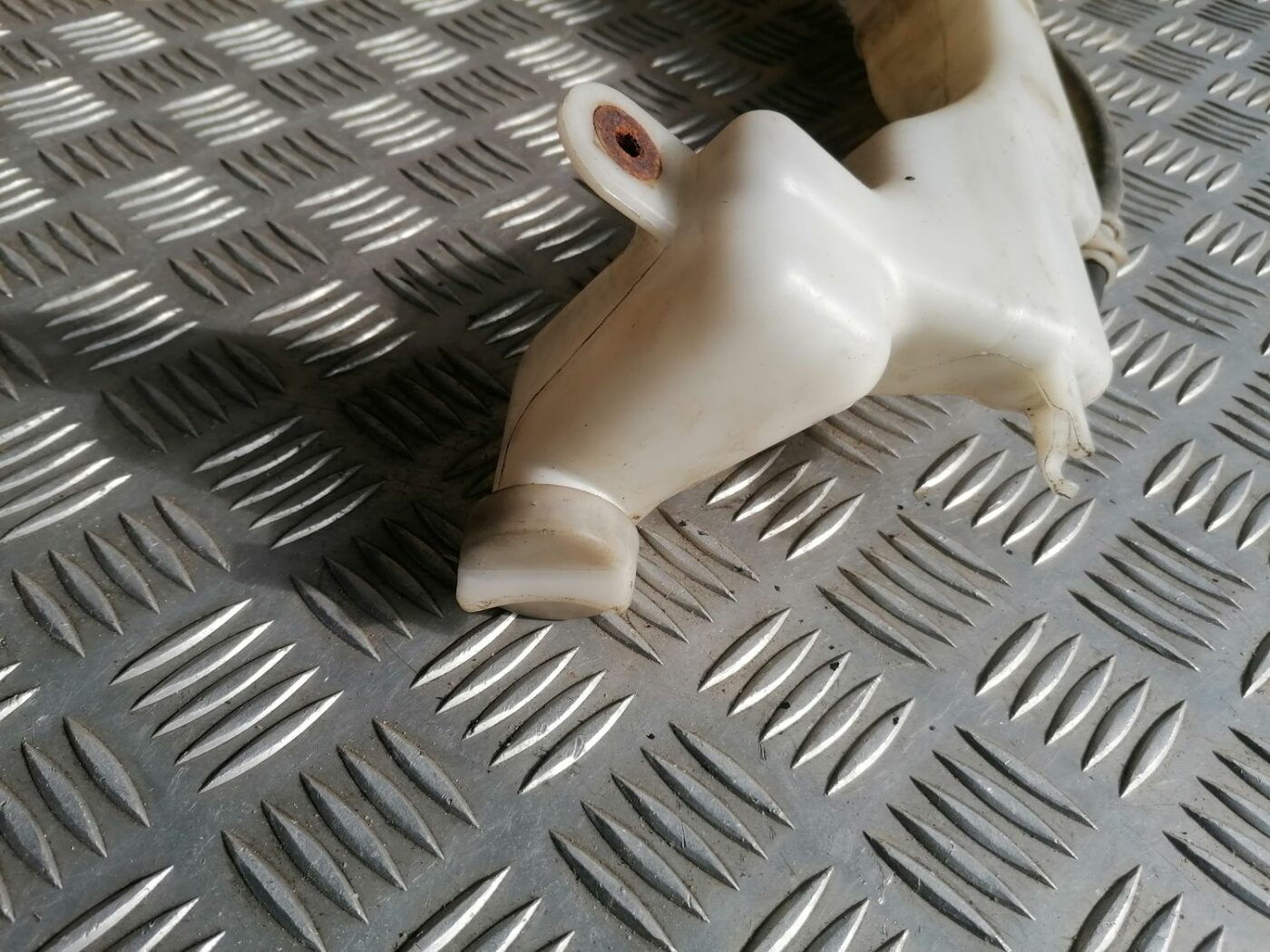 Dzesēšanas šķidruma tvertne priekš HONDA CIVIC 2004 4 Dzesēšanas šķidruma tvertne priekš HONDA CIVIC 2004