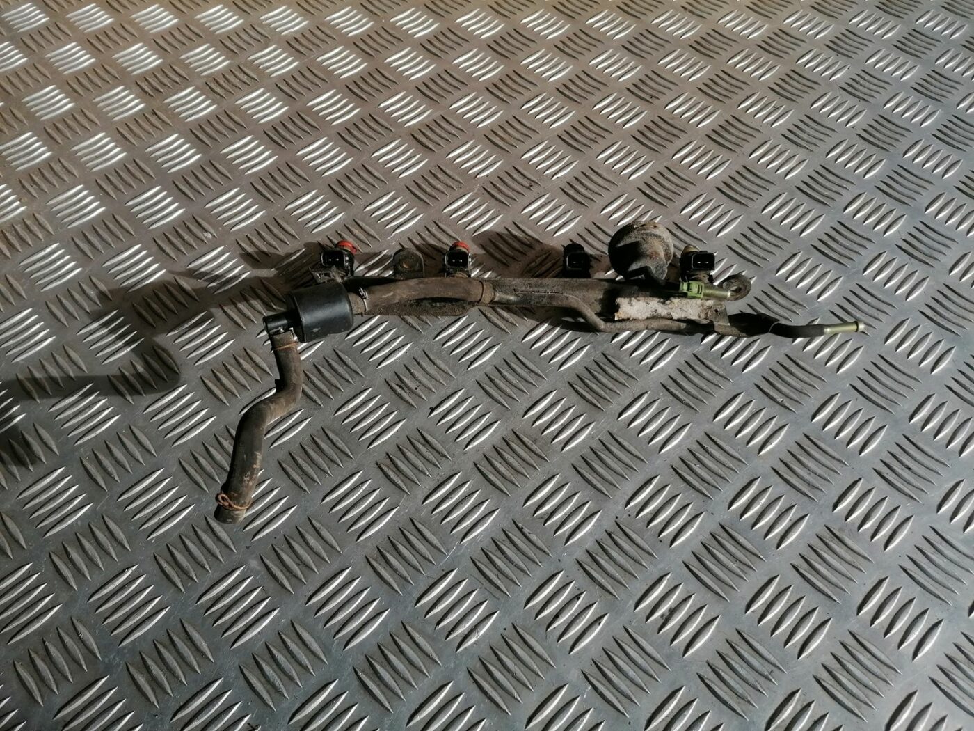 Degvielas sadales caurule priekš HONDA CIVIC 2004 5 Degvielas sadales caurule priekš HONDA CIVIC 2004