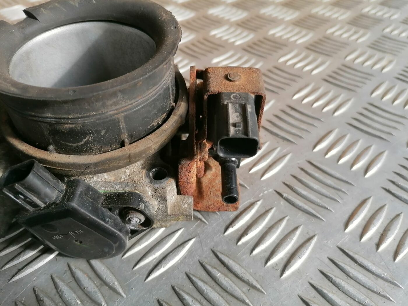 Droseļvārsts priekš HONDA CIVIC 2004 6 Droseļvārsts priekš HONDA CIVIC 2004