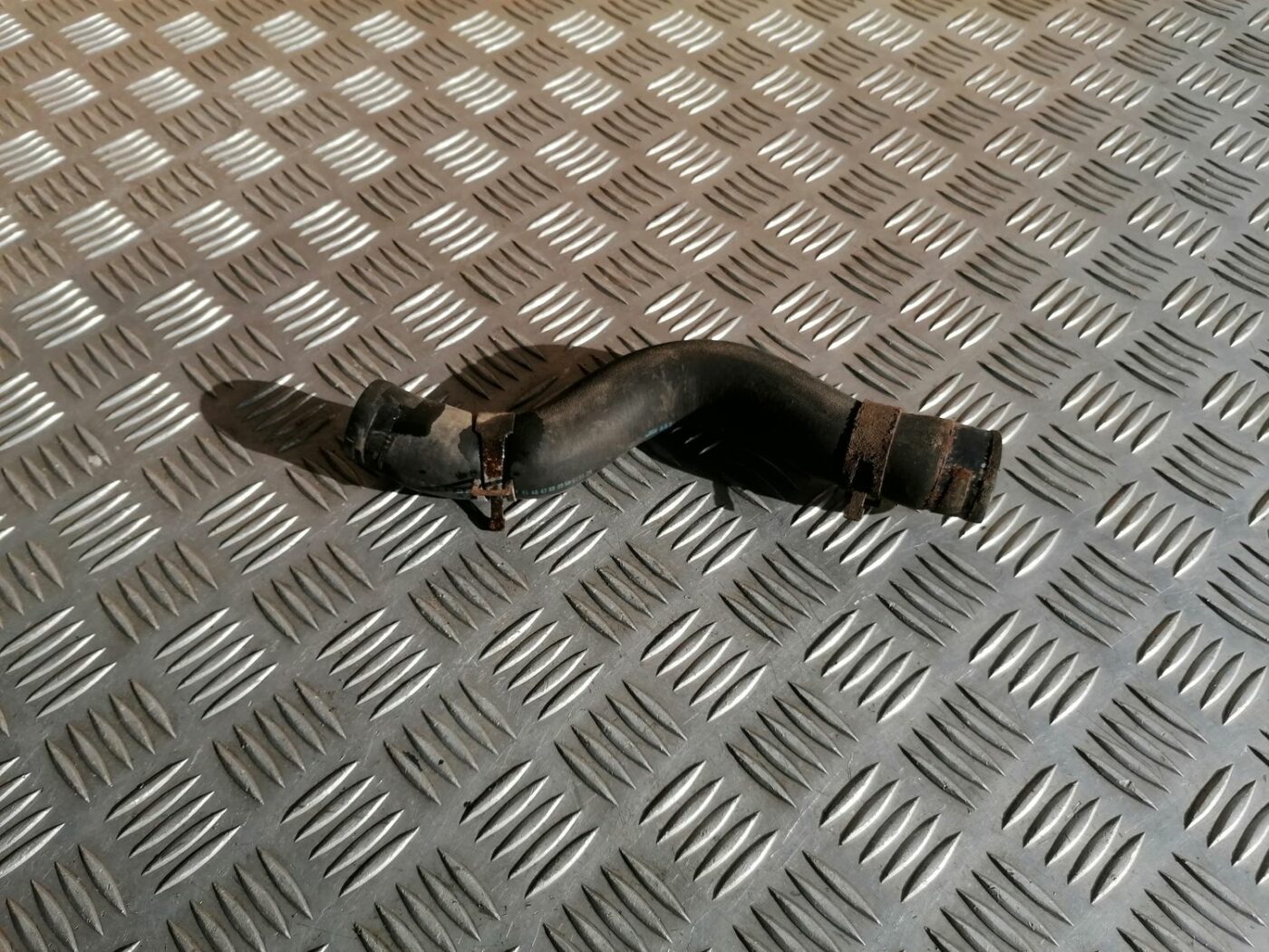 Dzesēšanas caurule priekš HONDA CIVIC 2004 1 Dzesēšanas caurule priekš HONDA CIVIC 2004