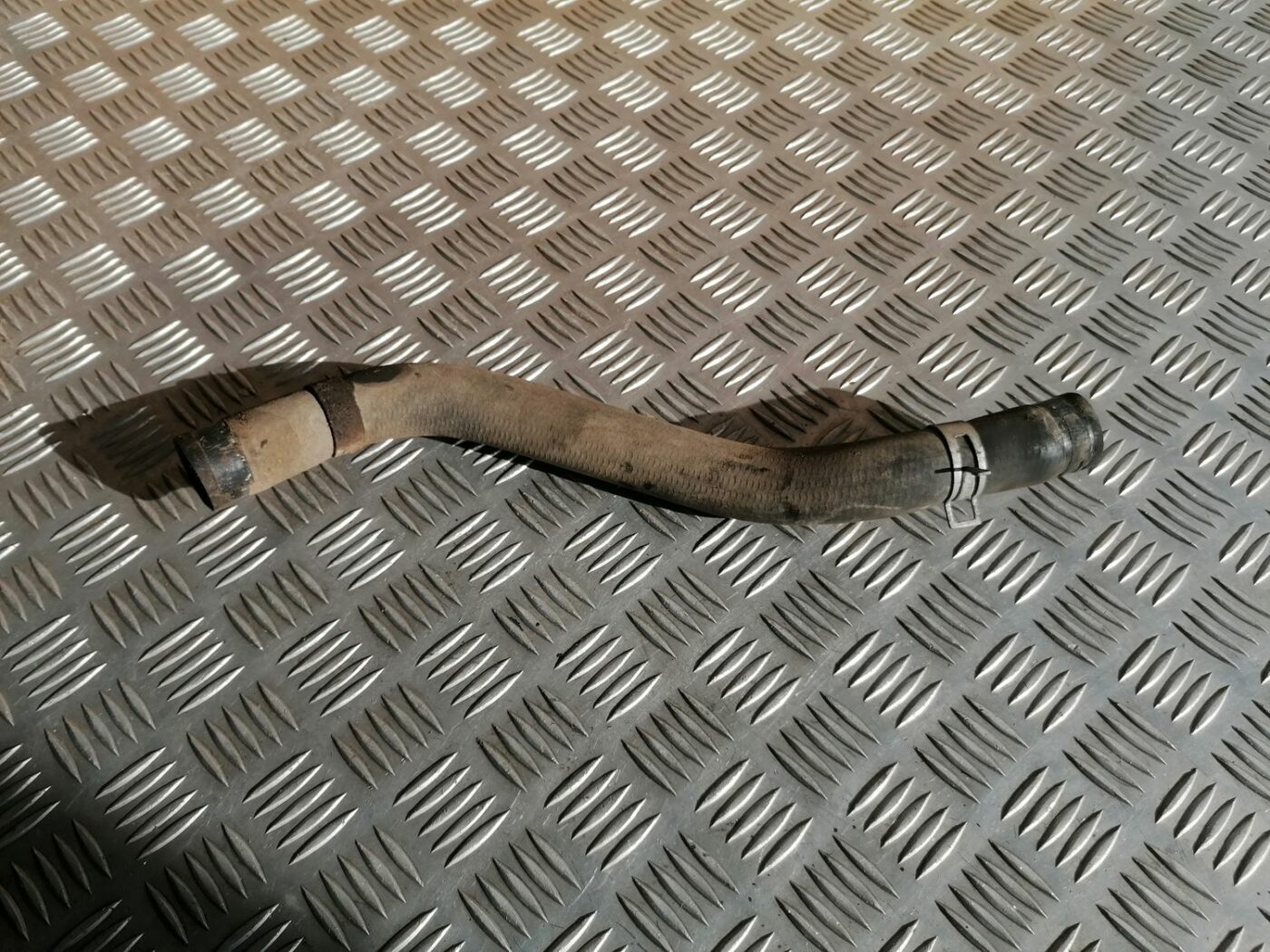 Dzesēšanas caurule priekš HONDA CIVIC 2004 1 Dzesēšanas caurule priekš HONDA CIVIC 2004