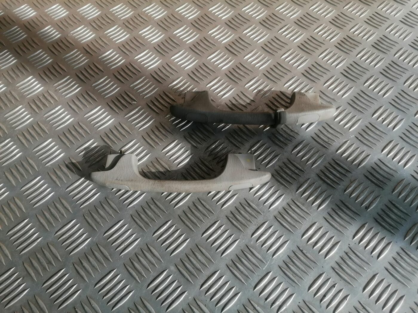 Salona rokturis griestos priekš HONDA CIVIC 2004 1 Salona rokturis griestos priekš HONDA CIVIC 2004