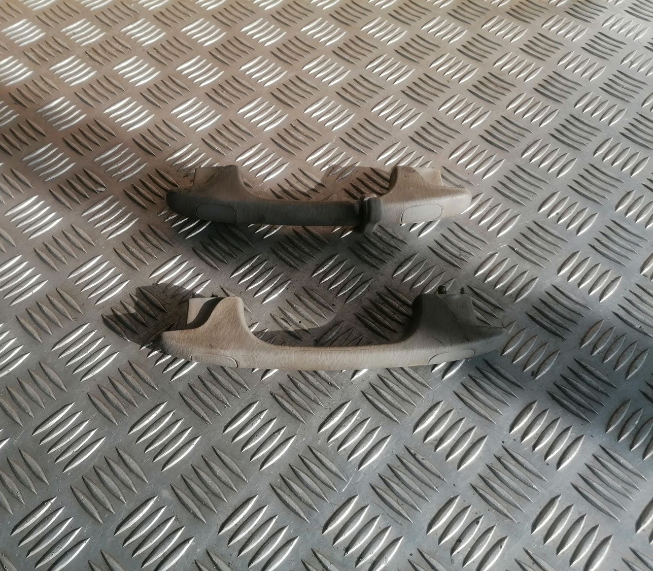 Salona rokturis griestos priekš HONDA CIVIC 2004 3 Salona rokturis griestos priekš HONDA CIVIC 2004