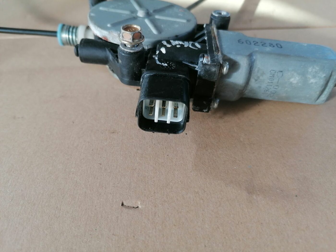 Stikla pacelšanas mehānisms priekšējais kreisais priekš HONDA ACCORD 2003 SILVER 8 Stikla pacelšanas mehānisms priekšējais kreisais priekš HONDA ACCORD 2003 SILVER