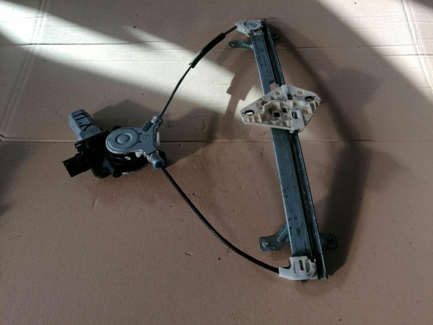 Stikla pacelšanas mehānisms priekšējais kreisais priekš HONDA ACCORD 2003 SILVER 6 Stikla pacelšanas mehānisms priekšējais kreisais priekš HONDA ACCORD 2003 SILVER