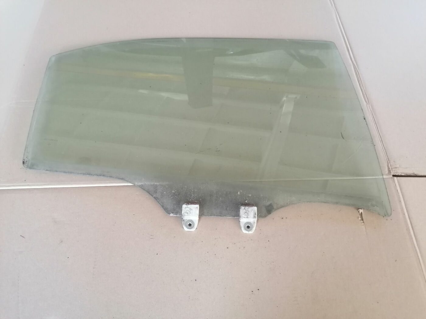 Aizmugurējo labo durvju stikls priekš HONDA ACCORD 2003 SILVER 1 Aizmugurējo labo durvju stikls priekš HONDA ACCORD 2003 SILVER