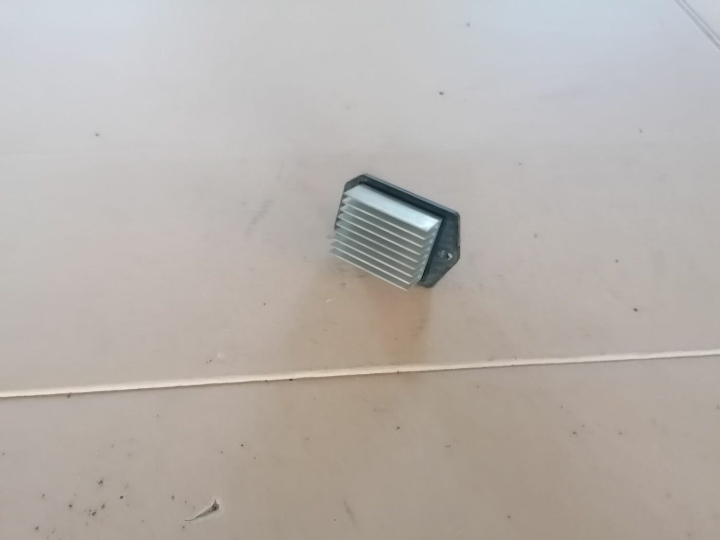 Salona ventilatora rezistors priekš HONDA ACCORD 2003 SILVER 1 Salona ventilatora rezistors priekš HONDA ACCORD 2003 SILVER