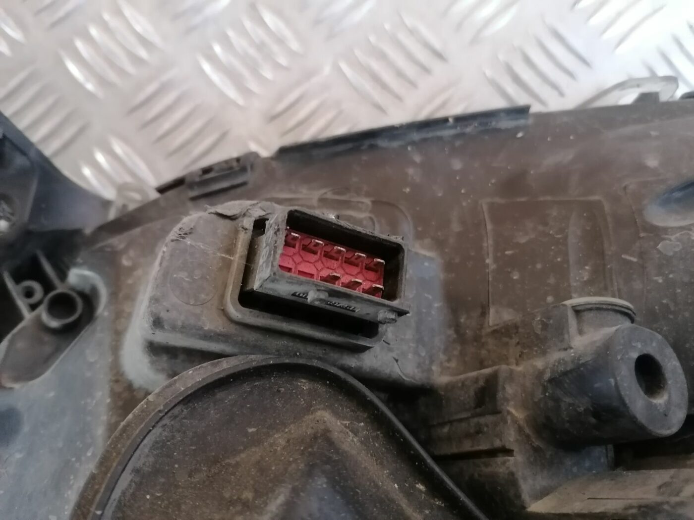 Priekšējais labais lukturis priekš OPEL VECTRA C 2002 3 Priekšējais labais lukturis priekš OPEL VECTRA C 2002