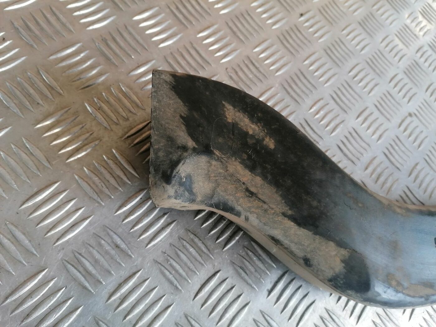 Gaisa vads priekš OPEL VECTRA C 2002 2 Gaisa vads priekš OPEL VECTRA C 2002