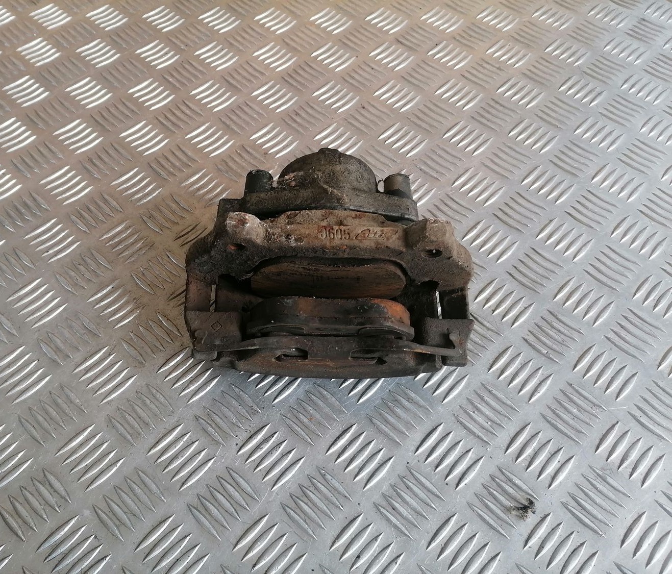 Priekšējais labais suports priekš OPEL VECTRA C 2002 4 Priekšējais labais suports priekš OPEL VECTRA C 2002