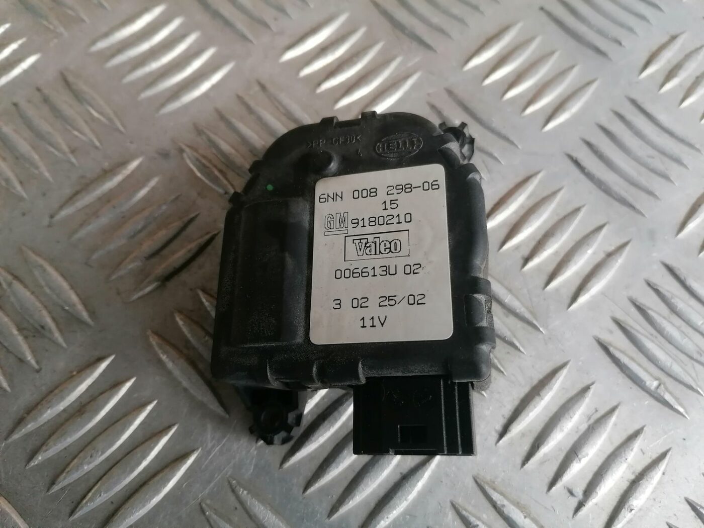 Apsildes sistēmas aktuators priekš OPEL VECTRA C 2002 5 Apsildes sistēmas aktuators priekš OPEL VECTRA C 2002