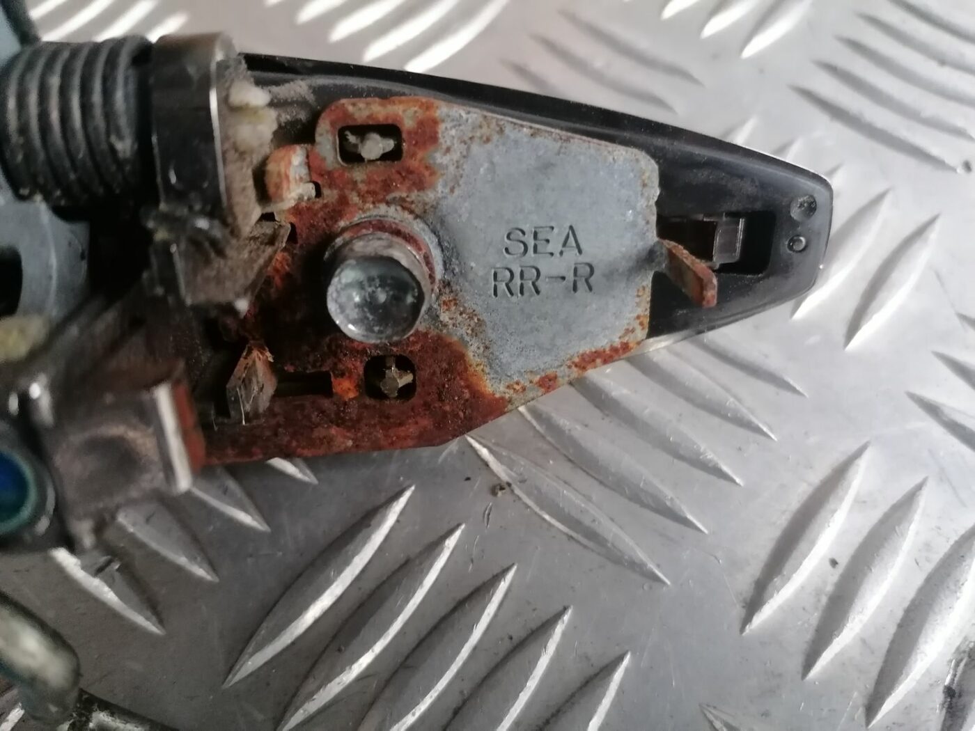 Aizmugurējāis labais durvju rokturis priekš HONDA ACCORD 2008 3 Aizmugurējāis labais durvju rokturis priekš HONDA ACCORD 2008