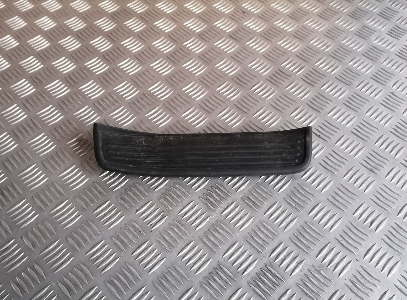 Sliekšņa aizmugurēja laba uzlika (salonā) priekš HONDA ACCORD 2008 1 Sliekšņa aizmugurēja laba uzlika (salonā) priekš HONDA ACCORD 2008