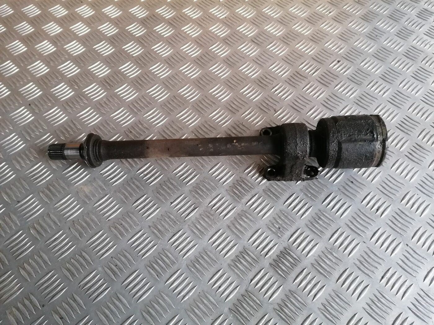 Pusass priekšēja labā priekš HONDA ACCORD 2008 1 Pusass priekšēja labā priekš HONDA ACCORD 2008