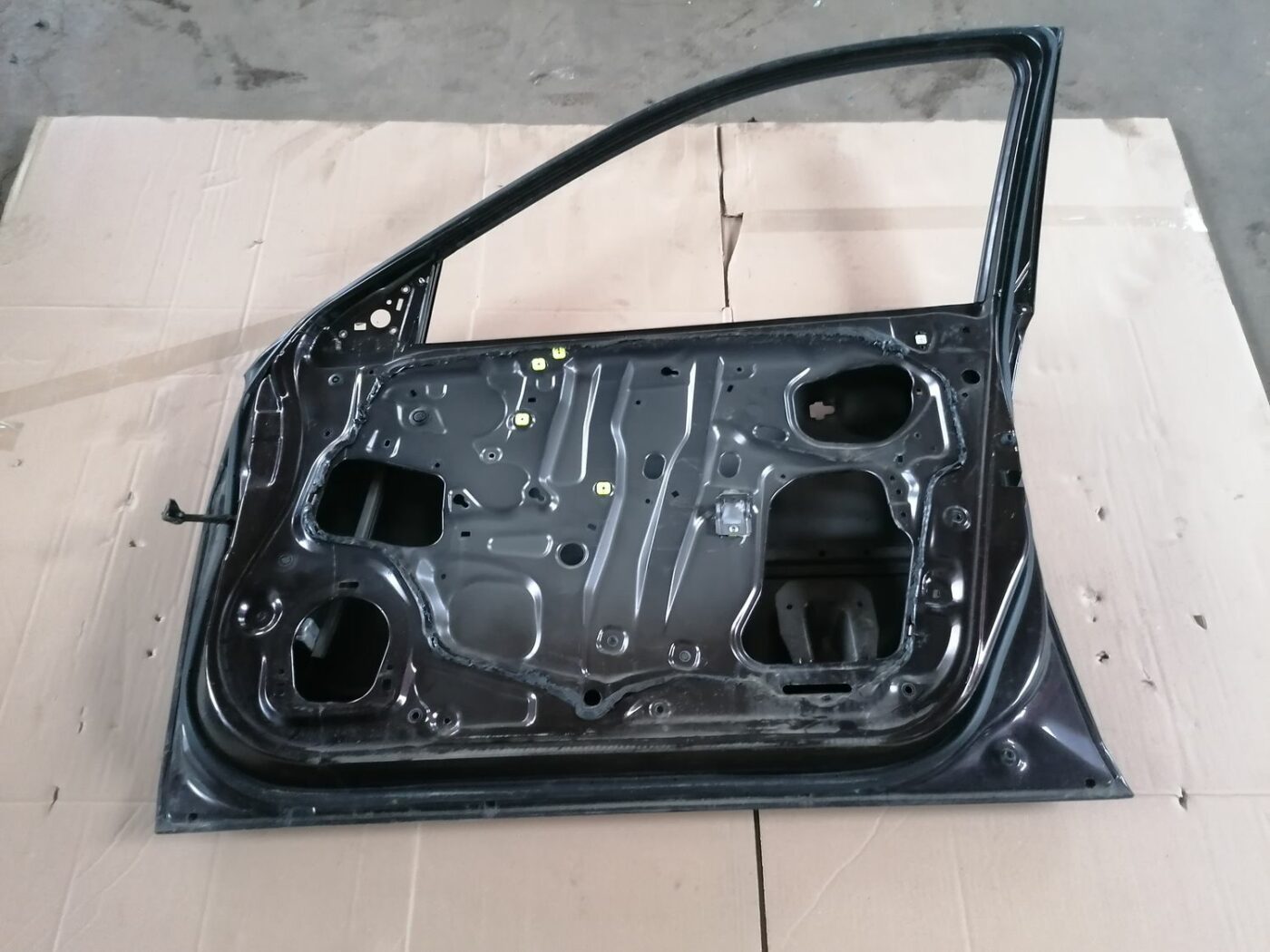 Priekšējās labās durvis priekš HONDA ACCORD 2008 6 Priekšējās labās durvis priekš HONDA ACCORD 2008