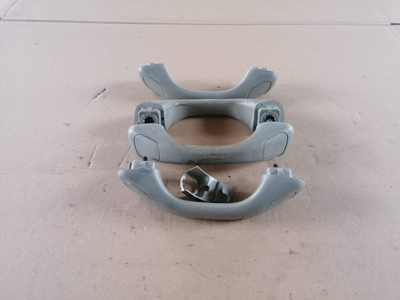 Salona rokturis griestos priekš VOLVO S60 2004 3 Salona rokturis griestos priekš VOLVO S60 2004